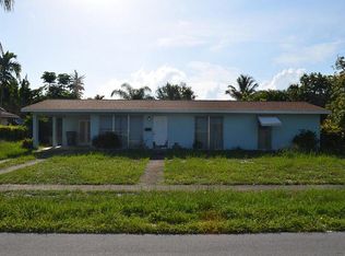 990 NE 3rd Ave, Boca Raton, FL 33432