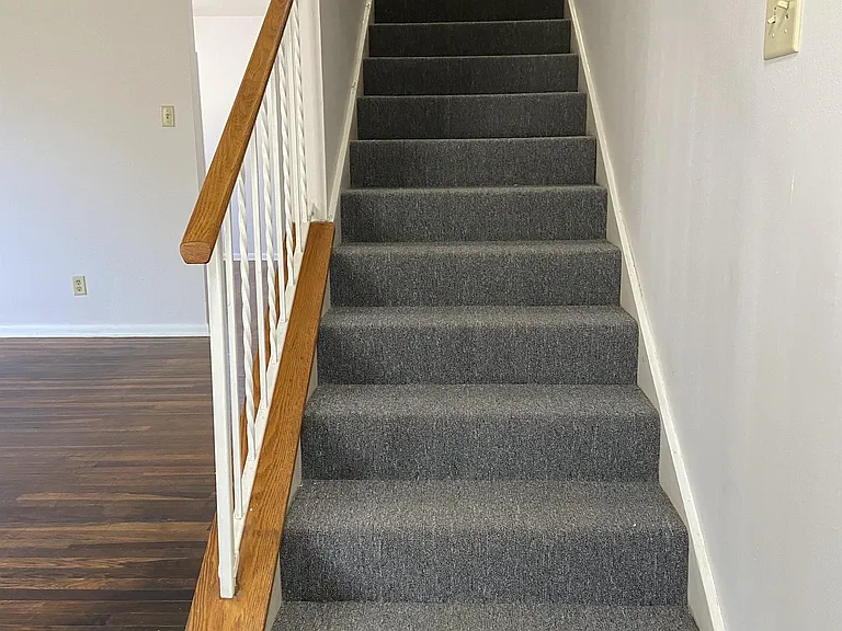527 N Walnut St — Photo 11