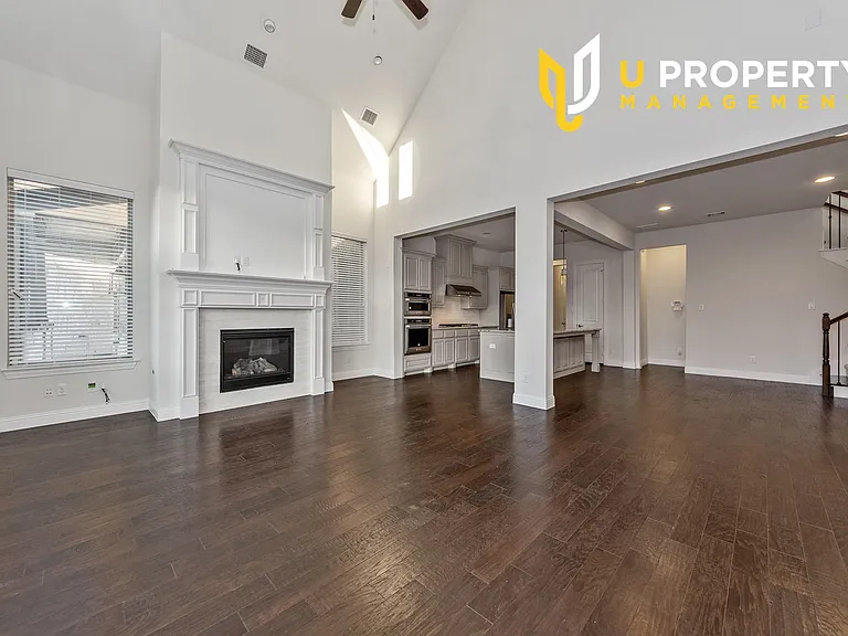 1017 Midland Dr — Photo 6
