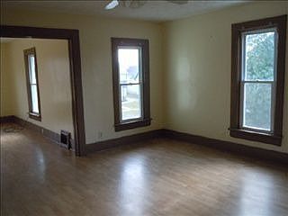 2nd image of 1001 S 6th St