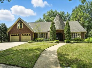 10157 Craig Dr, Overland Park, KS 66212