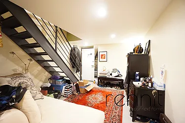 Rented by Rennit Inc.