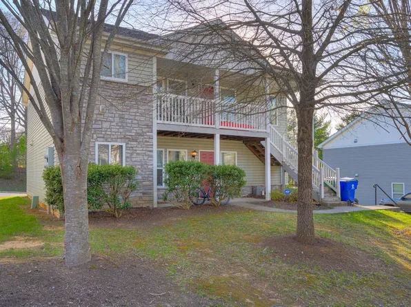 1917 Tabor Village Dr #A, Blacksburg, VA 24060