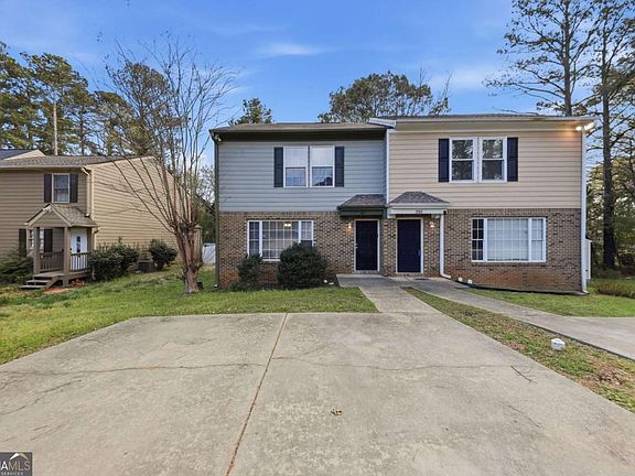 2nd image of 560 Manning Rd SW