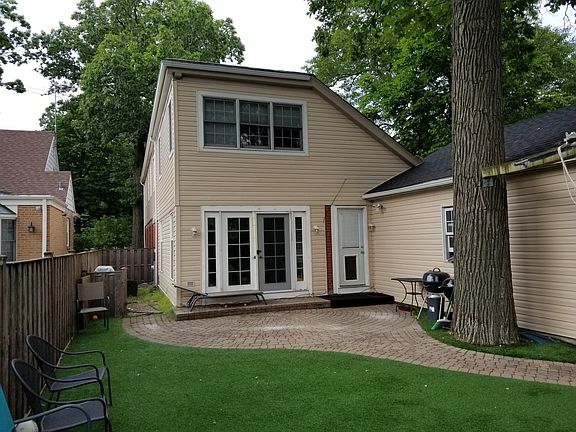 3rd image of 7866 Park Ave
