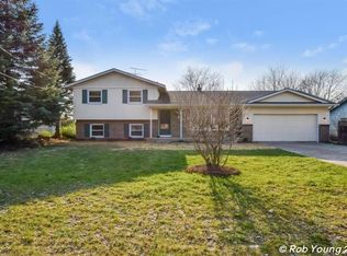5959 Pinetree Ave, Caledonia, MI 49508