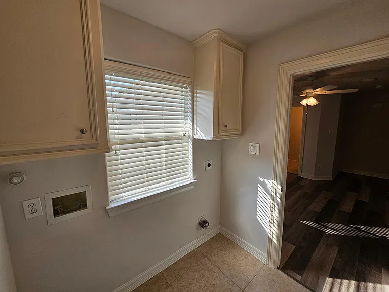 547 Birdsong Dr — Photo 20
