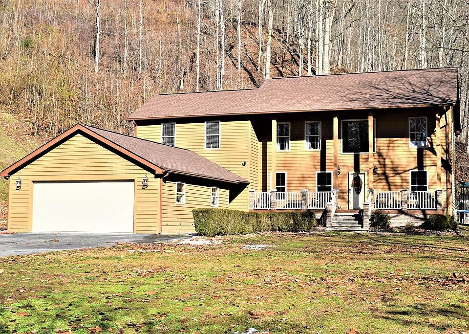1st image of 241 Foxcroft Ln