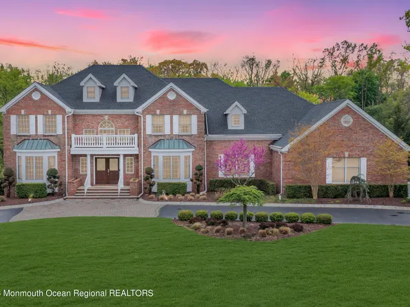 8 Hastings Road, Holmdel, NJ 07733