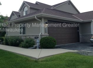 2165 Broken Hill Rd, Waukesha, WI 53188