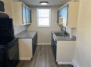 22 Pullen Ave FLOOR 2, Pawtucket, RI 02861