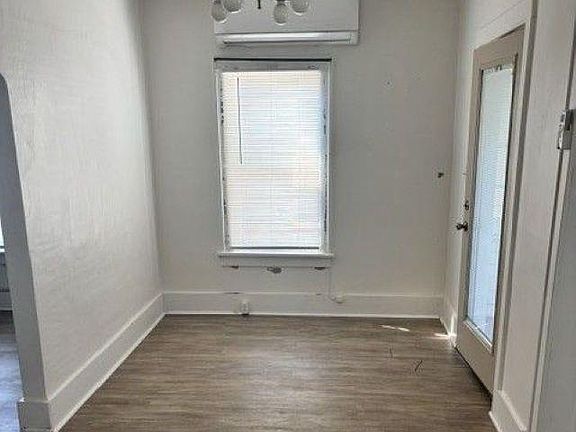 2nd image of 1901 10th Ave