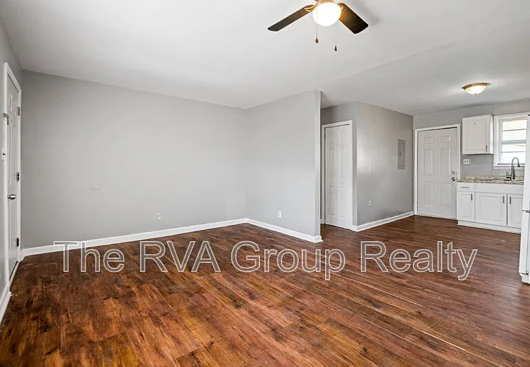 1528 Lincoln St — Photo 9