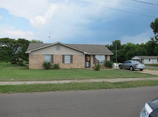 921 5th St S, Columbus, MS 39701