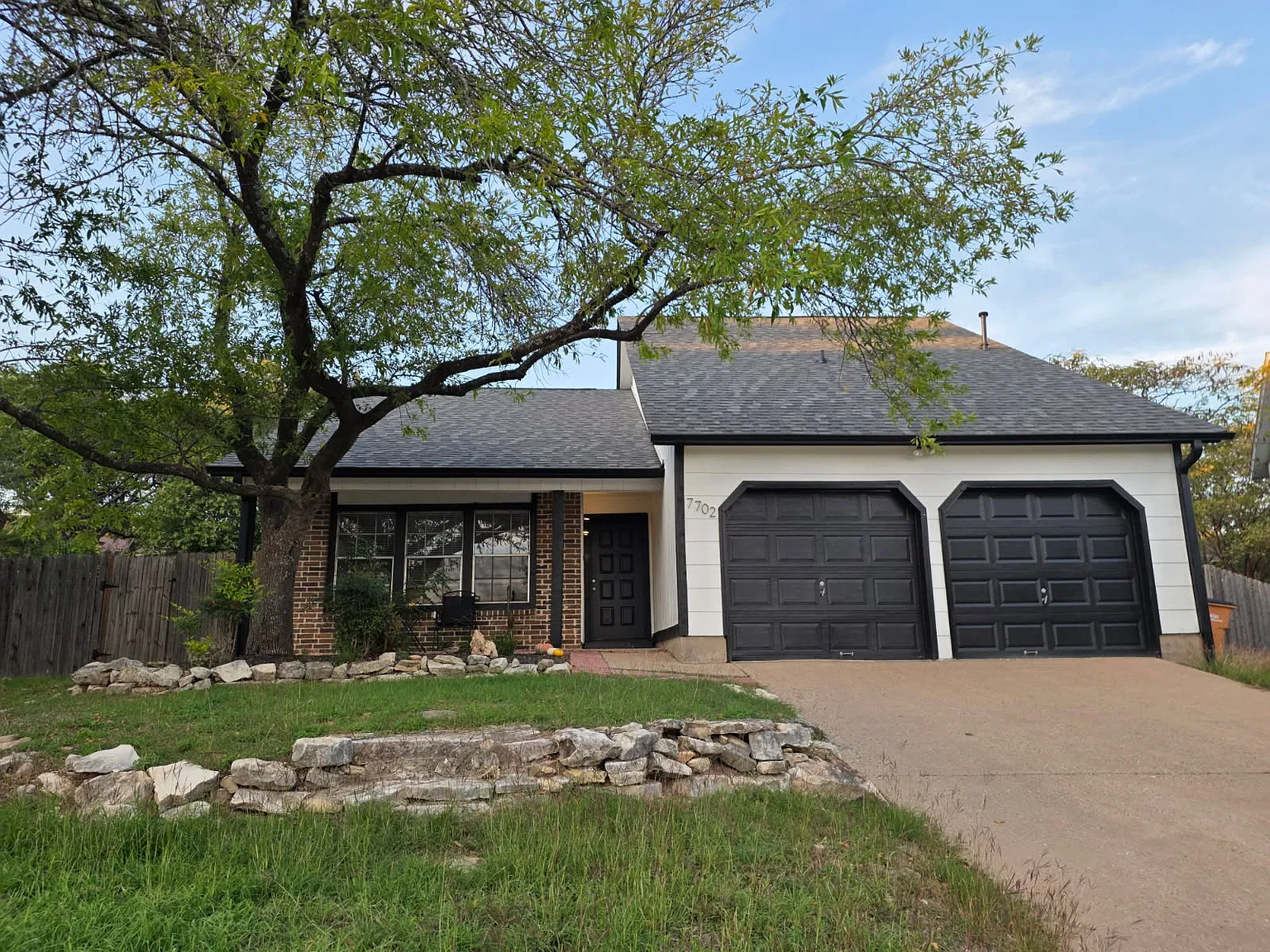 3 bed, 1594 sqft, $1,500 — Photo 1