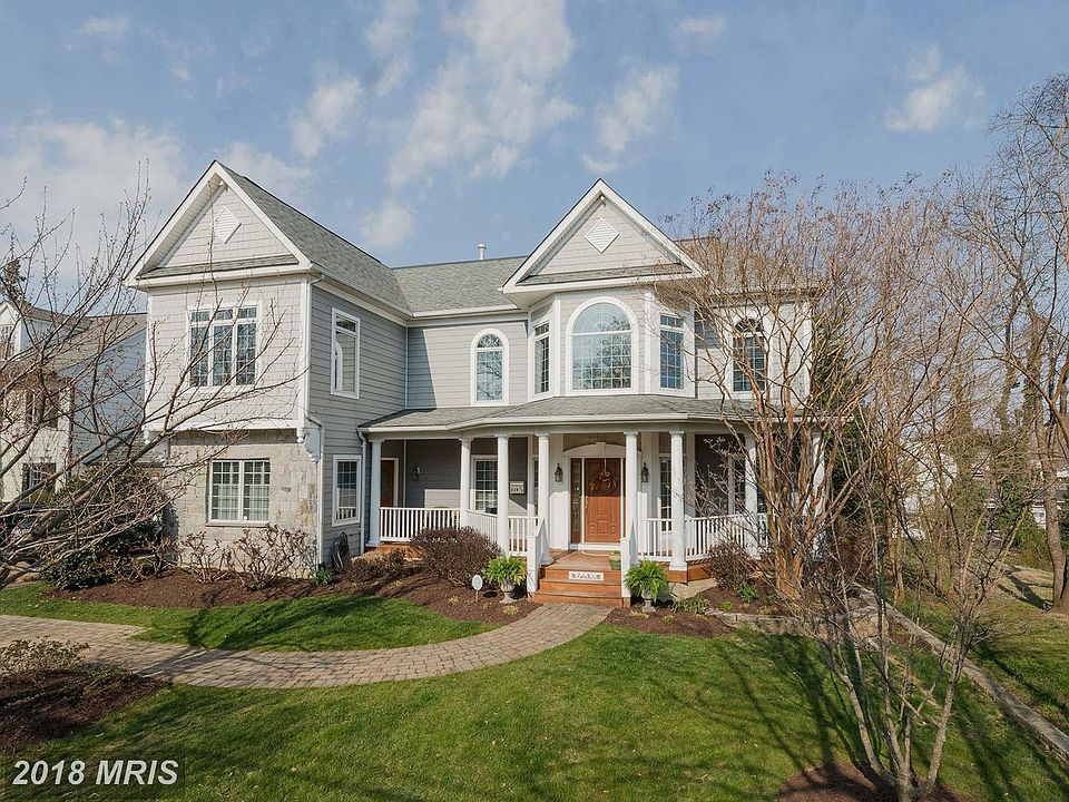 1st image of 219 1/2 Lockwood Ct