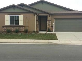 1407 Yarrow Ln, Beaumont, CA 92223