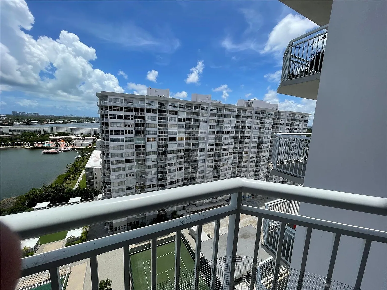 Del Prado Marina — Photo 2