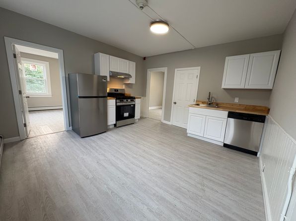 9 Putnam St #2F