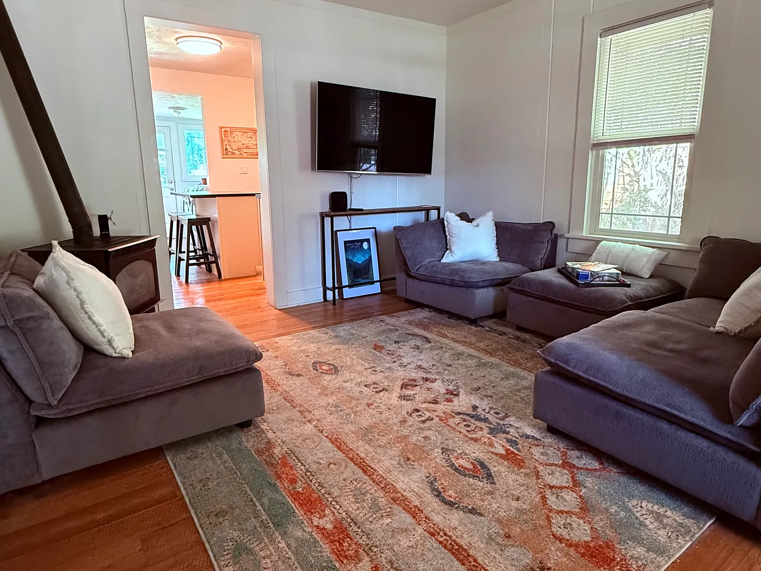 3 bed, 1178 sqft, $3,000 — Photo 3