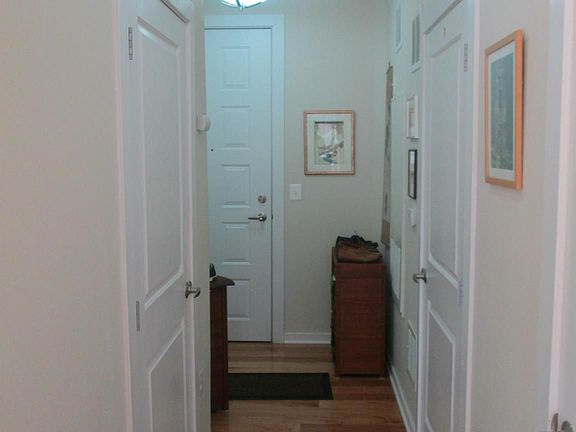 4th image of 2200 N Westmoreland St Unit 424