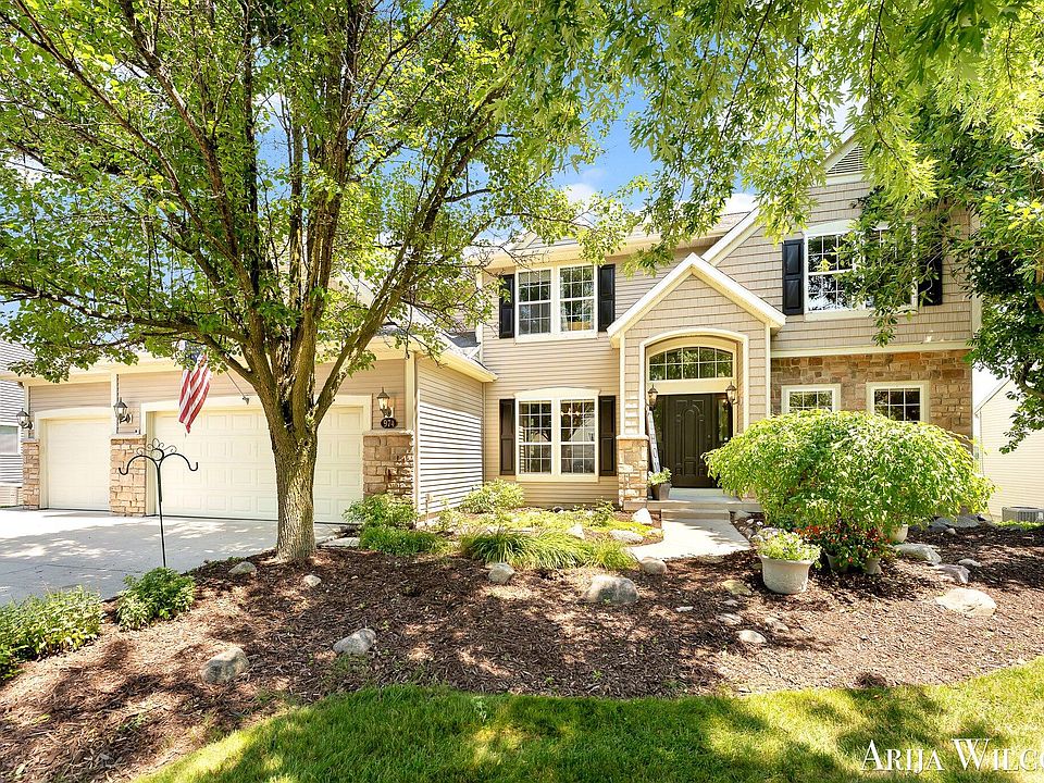 1st image of 974 Dogwood Meadows Dr SE