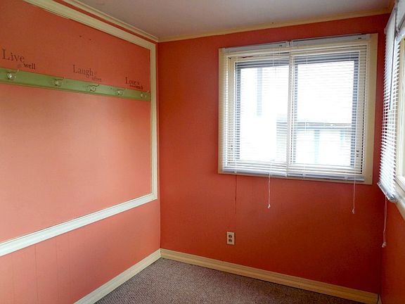 2nd image of 827 E G St