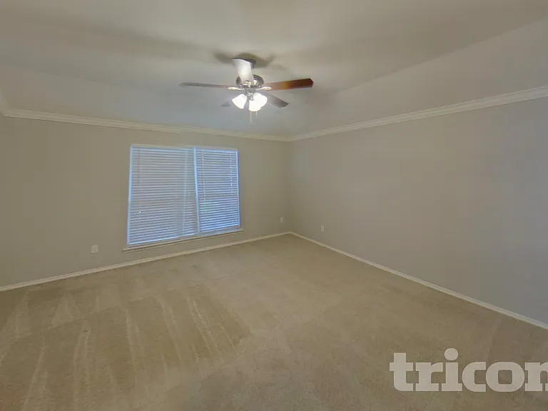 716 Sequoia Dr — Photo 8
