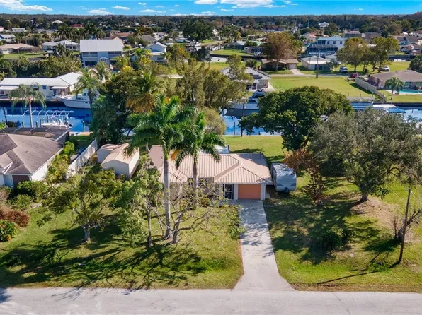 2102 Aruba Ave, Fort Myers, FL 33905