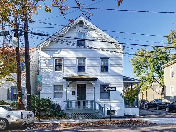 13 Charlton St #1, Princeton, NJ 08542