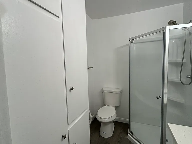 12701 York Ave #G — Photo 6