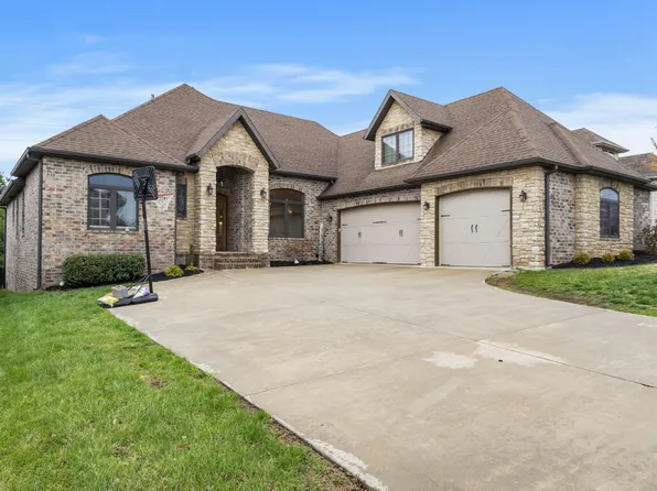 2915 S Camber Avenue, Springfield, MO 65809