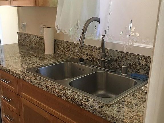 4th image of 8701 Celestine Ave