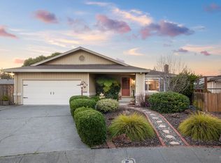 1810 Sherwood Cir, Santa Rosa, CA 95405