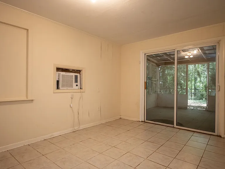 175 Habersham Way — Photo 18