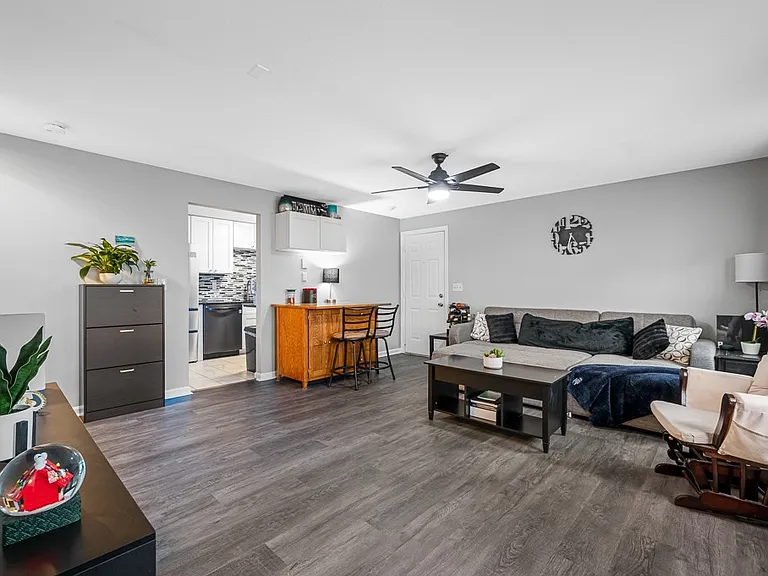 6 Inverness Ave #3 — Photo 3