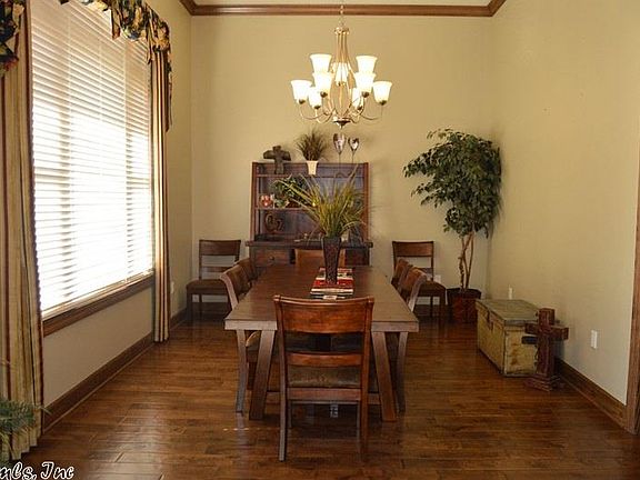 5th image of 1010 Pointe One Cove Ln