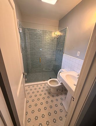 2nd image of 1812 York Ave