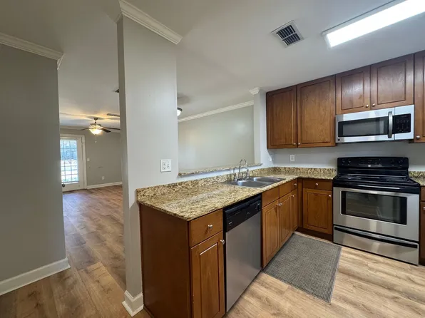 2112 Old Taylor Rd, Oxford, MS