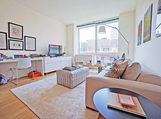 Rented by Compass | media 9