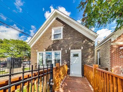 3301 S Damen Ave, Chicago, IL, 60608
