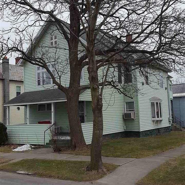 2nd image of 32 Andrews St