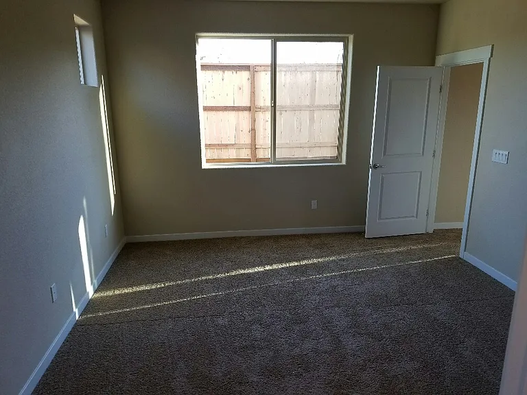 1520 Waterloo Dr — Photo 3