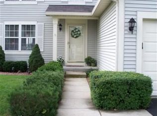 1259 E Essex Ct, Round Lake Beach, IL