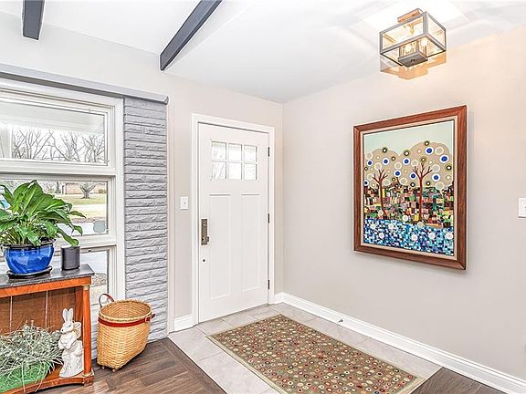 5th image of 441 Braeside South Dr