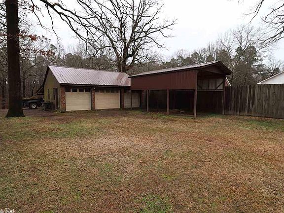 3rd image of 233 Country Oaks Ln