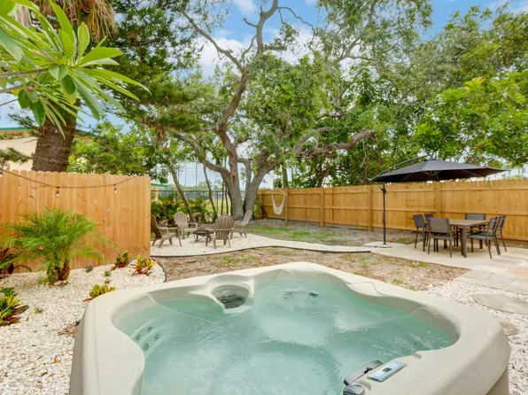 8210 43rd Ave W, Bradenton, FL 34209