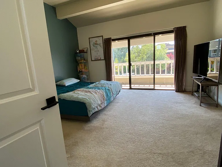 1301 Chewpon Ave — Photo 3