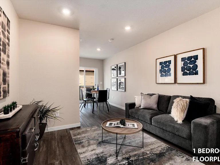 WestEdge Apartments — Photo 10