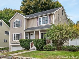44 Rockridge Rd, Waltham, MA 02453